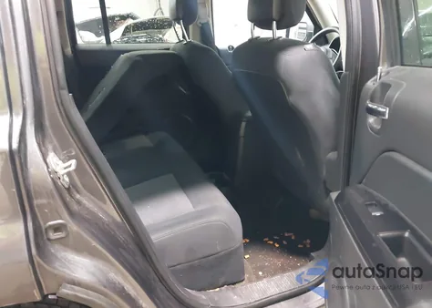 2015 Jeep Patriot Sport z USA, uszkodzony, nr VIN 1C4NJPBA6FD138824